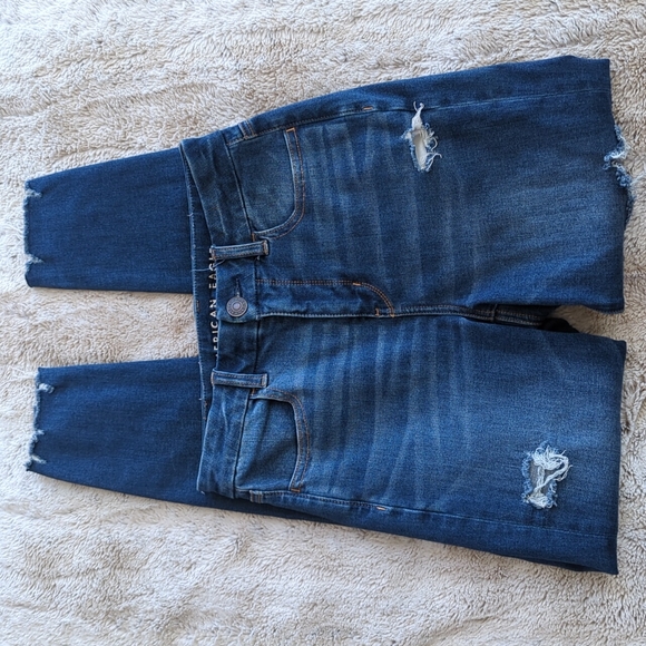 American Eagle Distressed Dark Wash Curvy Hi Rise Jegging Blue Jean Size 2 - Picture 2 of 8